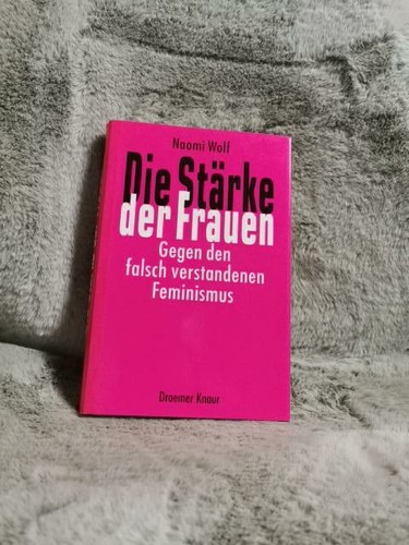 Die stärke der frauen gegen - stärke,